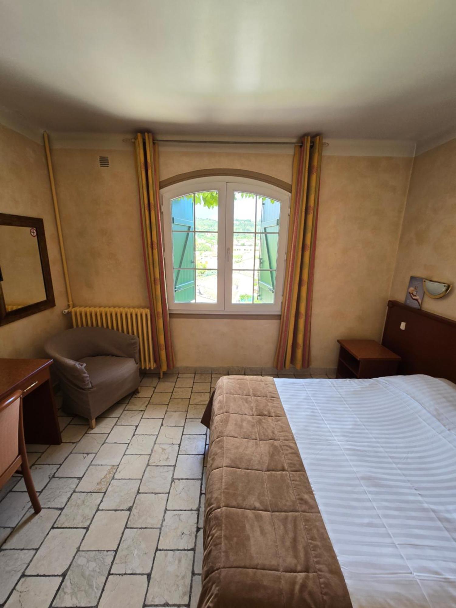 Auberge Les Aromes Grasse Exterior photo